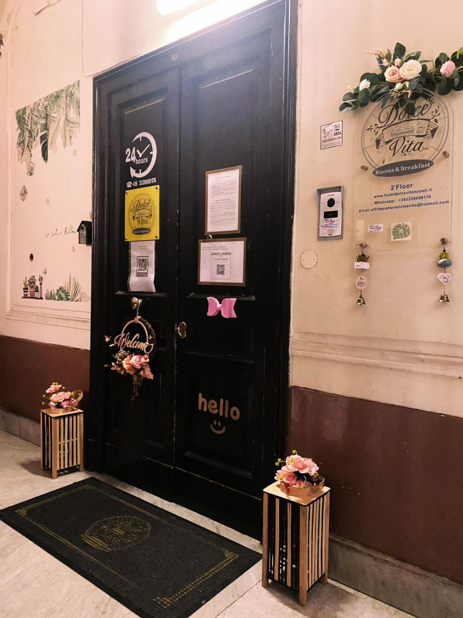 Dolce Vita Rooms Napoli Eksteriør billede