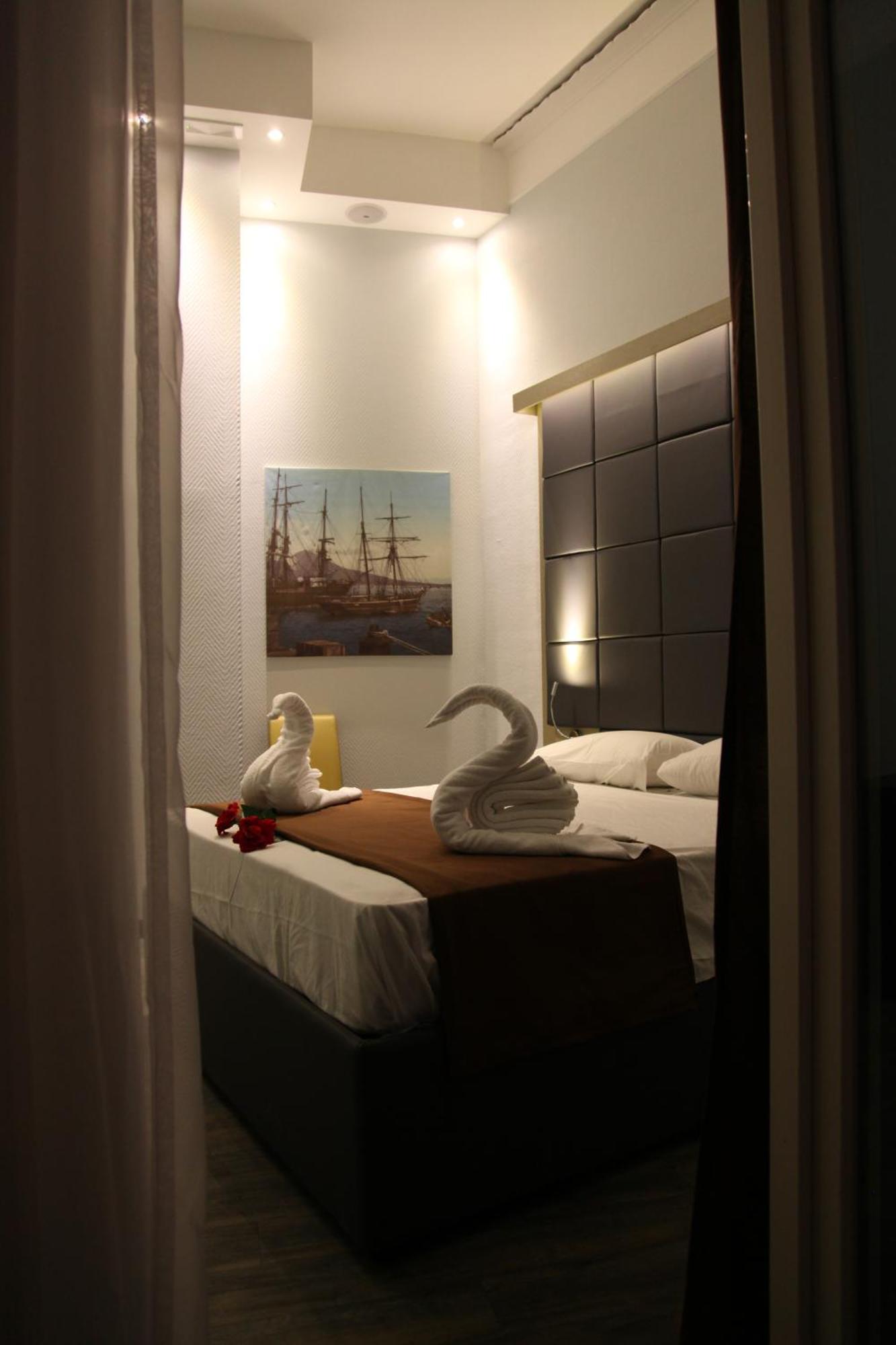 Dolce Vita Rooms Napoli Eksteriør billede