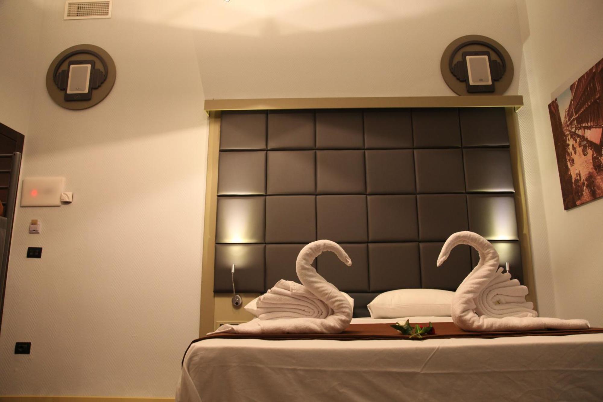 Dolce Vita Rooms Napoli Eksteriør billede