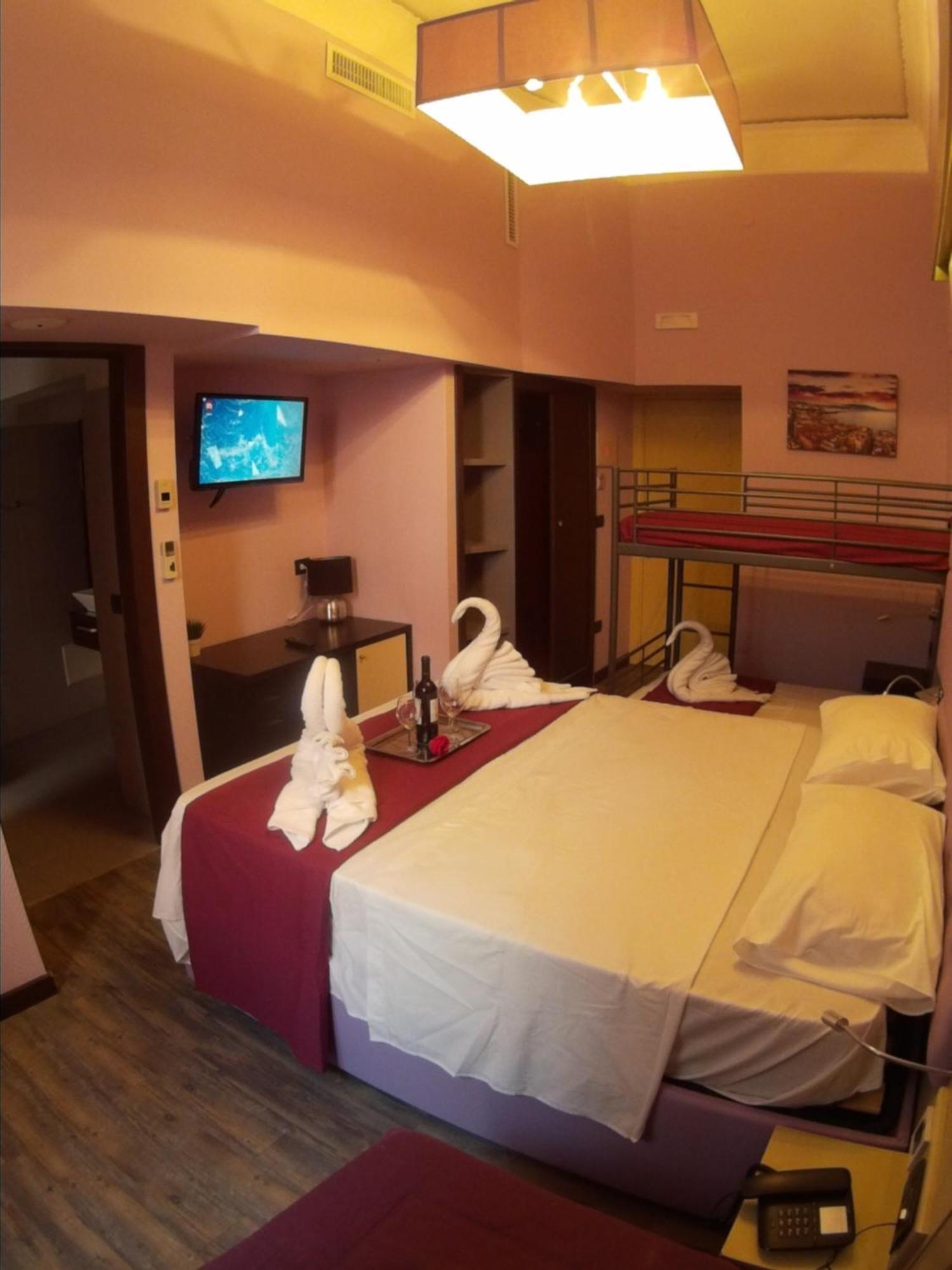 Dolce Vita Rooms Napoli Eksteriør billede